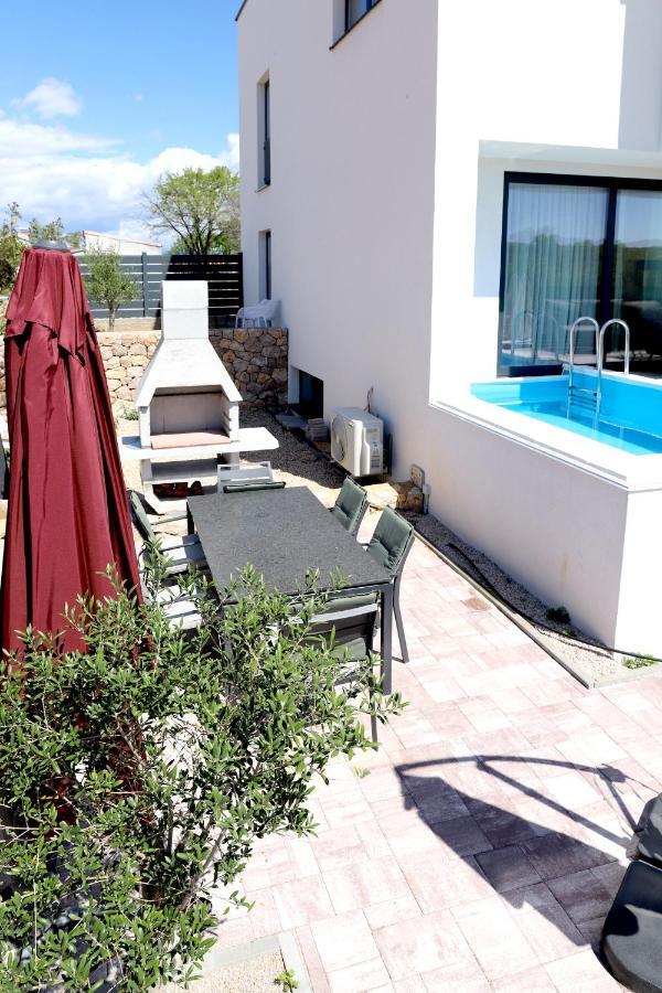 Apartments Terra Sun With Private Pool Or Jacuzzi Njivice Eksteriør billede